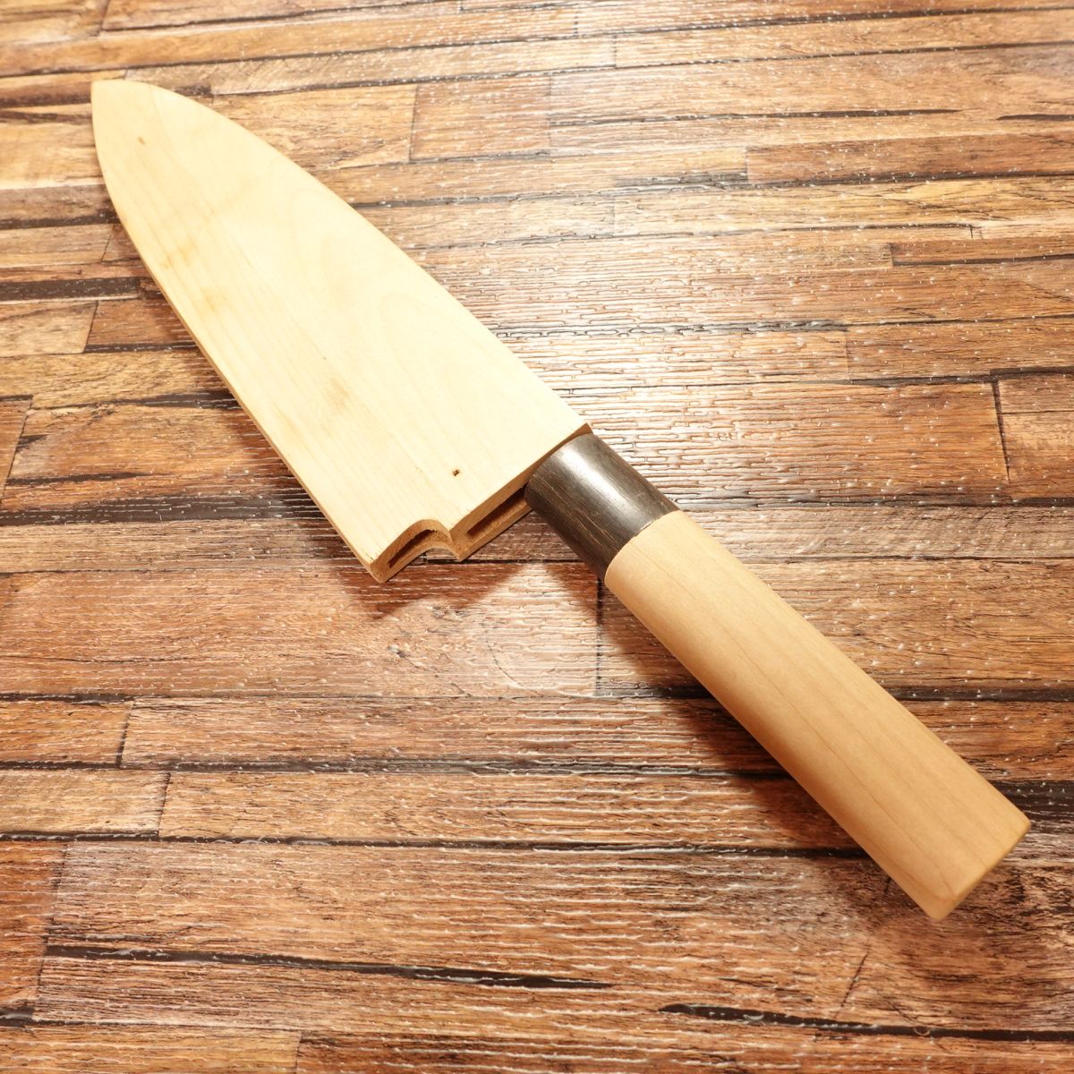 Sakai Takayuki(堺孝行)Deba Knife, Sharpened, Left-Handed, Includes Wooden Sheath, Water Buffalo Handle, Special Edition, Nearly Unused, 180mm