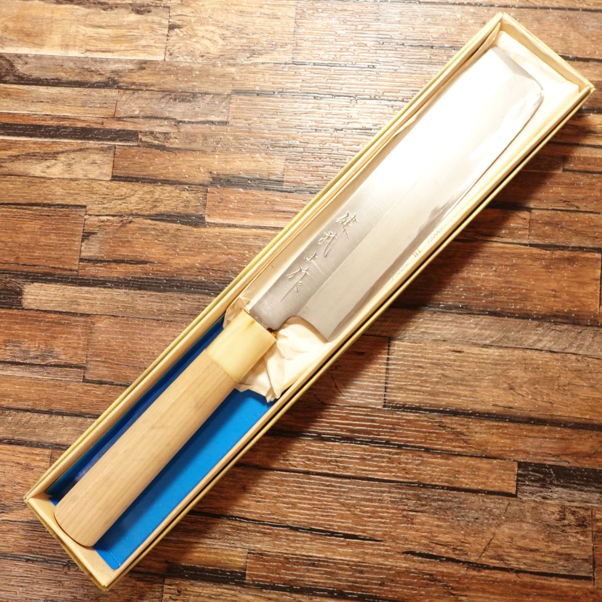 Kenmu Usuba Knife, Sharpened, White Water Buffalo Handle, Single-Bevel, Vegetable Knife, Nearly Unused, Boxed, 180mm