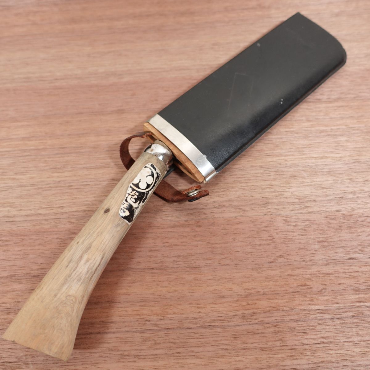 Ryoma Hatchet, Sharpened, Black Oxide Finish, Double Bevel, Waist Hatchet, Carbon Steel, Special, Sheath Included, Damaged Clasp, 180mm