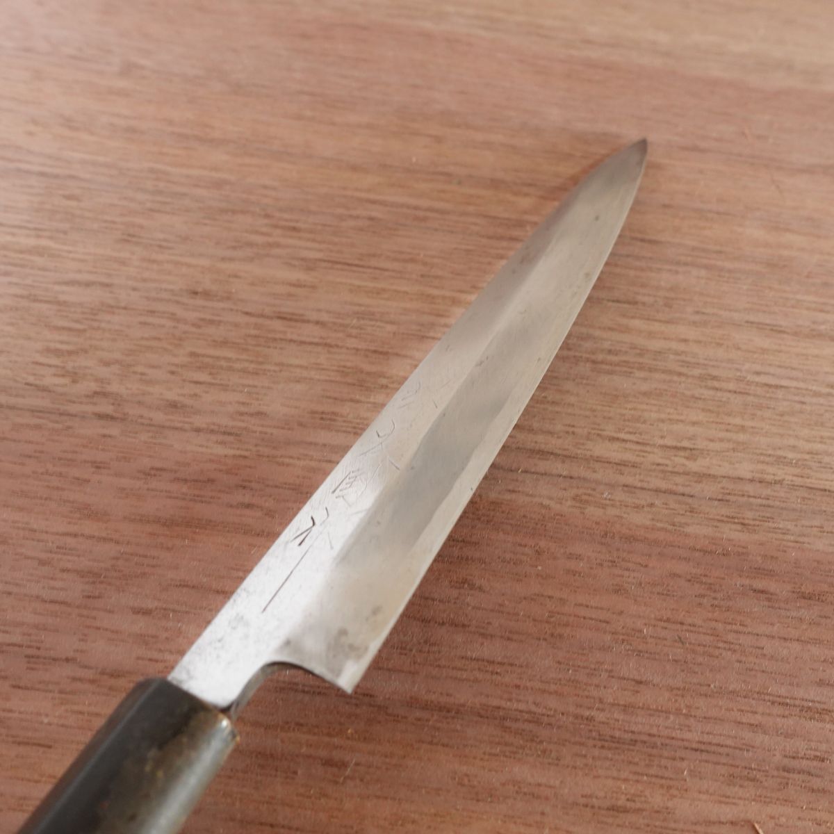Sakai Tomokuni Yanagiba Knife, Sharpened, Water Buffalo Handle, Premium Sashimi Knife, 180mm