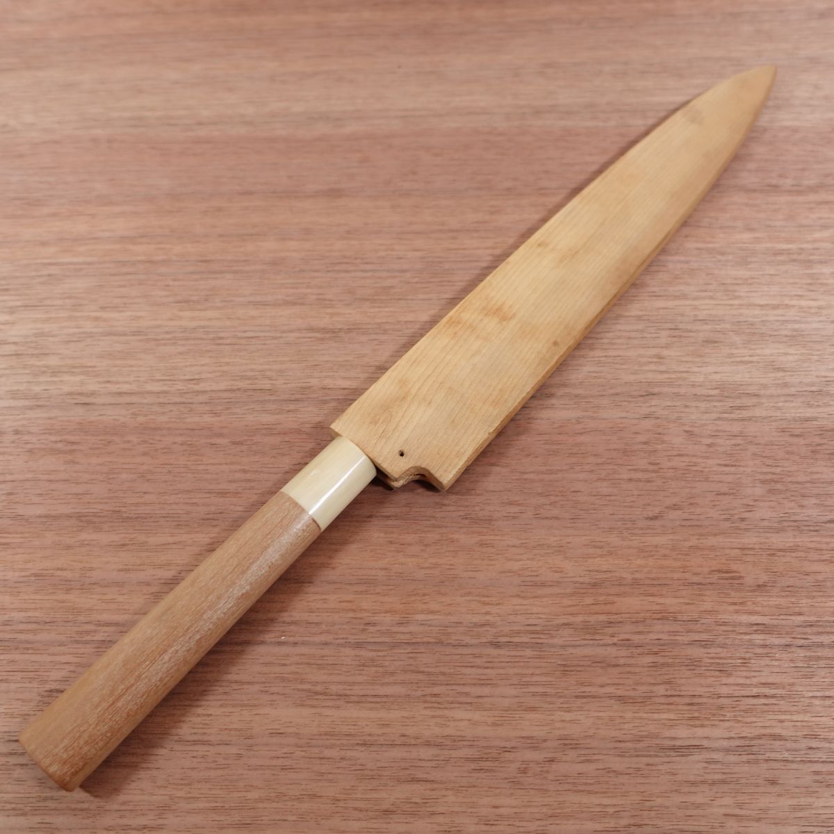 Sakai Toji Yanagiba Knife, Sharpened, Iwakuni, White Water Buffalo Handle, Sashimi Knife, Nearly Unused, Wooden Sheath Included, 240mm