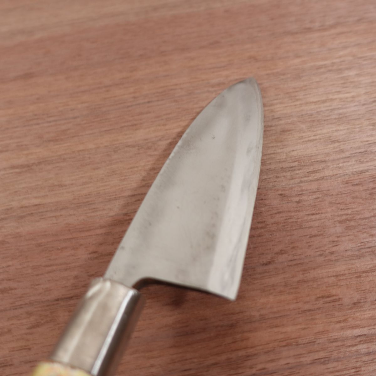 Sakai Masashige Deba Knife, Sharpened, Lightly Used, Sticker Attached, Spine Scratches, Small Handle Crack, 150mm