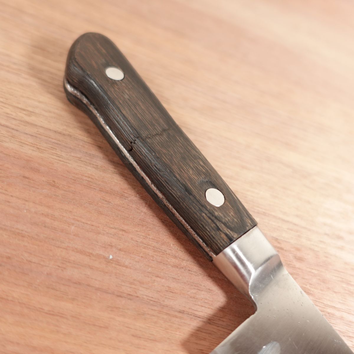 Sakai Ichimonji Mitsuhide SWORD Gyuto, Sharpened, Dimpled, Stainless Steel, Handle Crack and Wear, 205mm