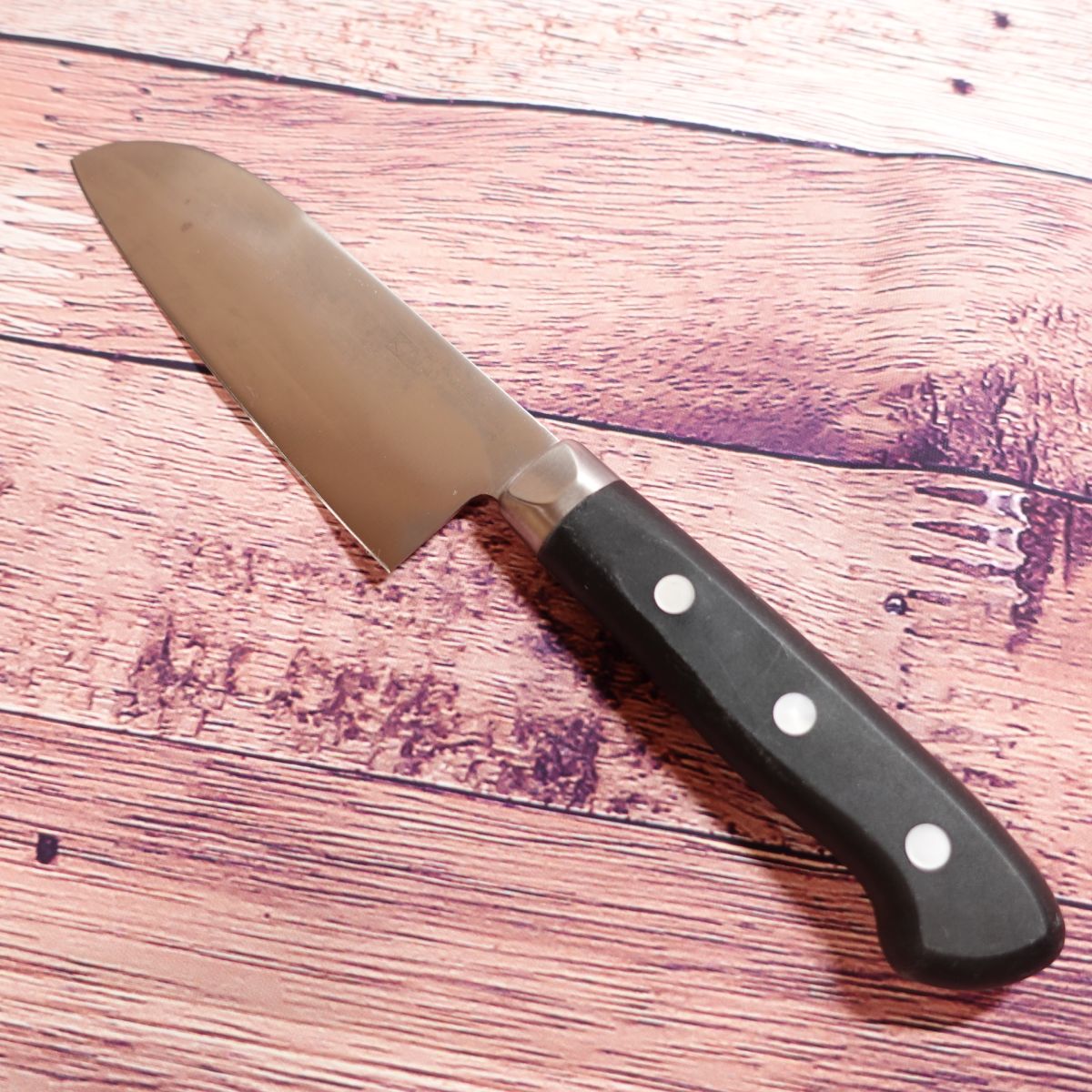 Couteau Santoku Seki-Magoroku Yusou, petit, aiguisé, couteau tout usage, acier inoxydable, double tranchant, molybdène vanadium, KAI