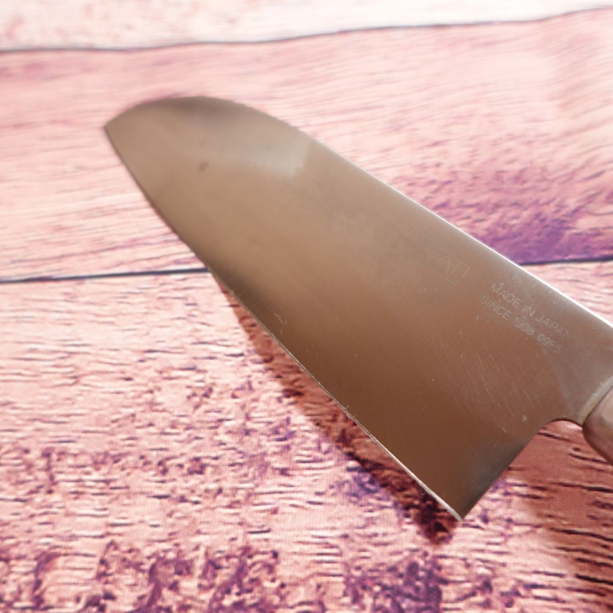 Couteau Santoku Seki-Magoroku Yusou, petit, aiguisé, couteau tout usage, acier inoxydable, double tranchant, molybdène vanadium, KAI