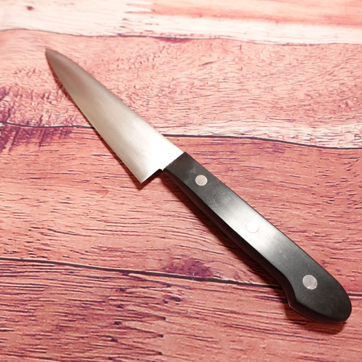 KAI Petty Knife, geschärft, Obstmesser, MOV 1000, Edelstahl, Molybdän-Vanadium, zweischneidig