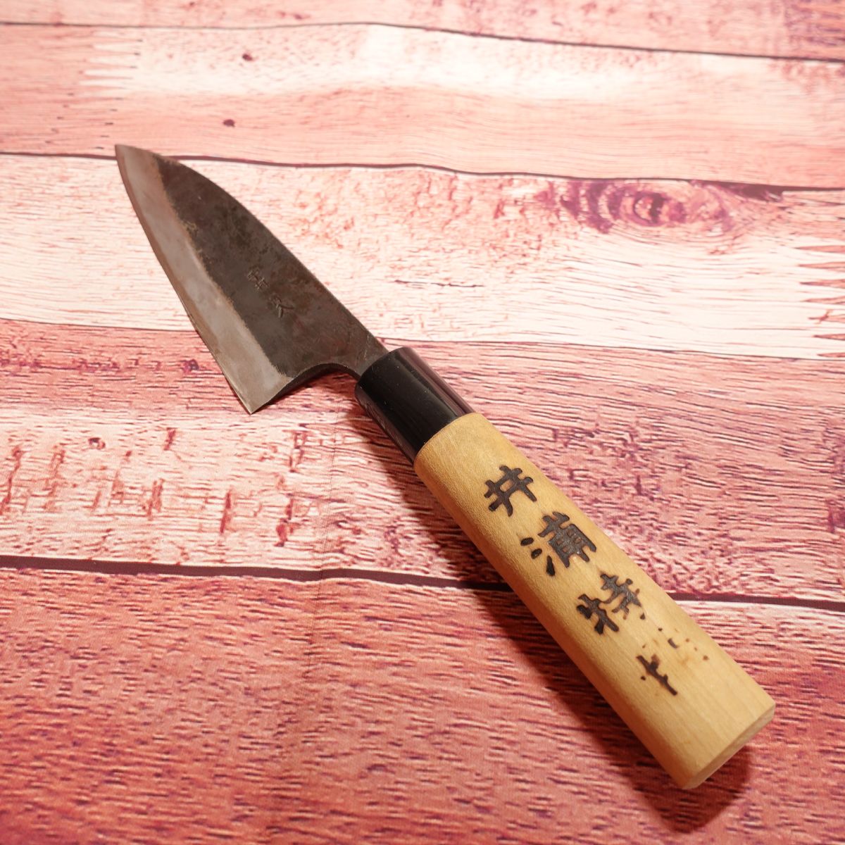 Iura Tokusen Japanese Santoku Knife, Sharpened, Thin Deba Knife, Double-edged, Black Forged, Hand-forged, Aogami-steel