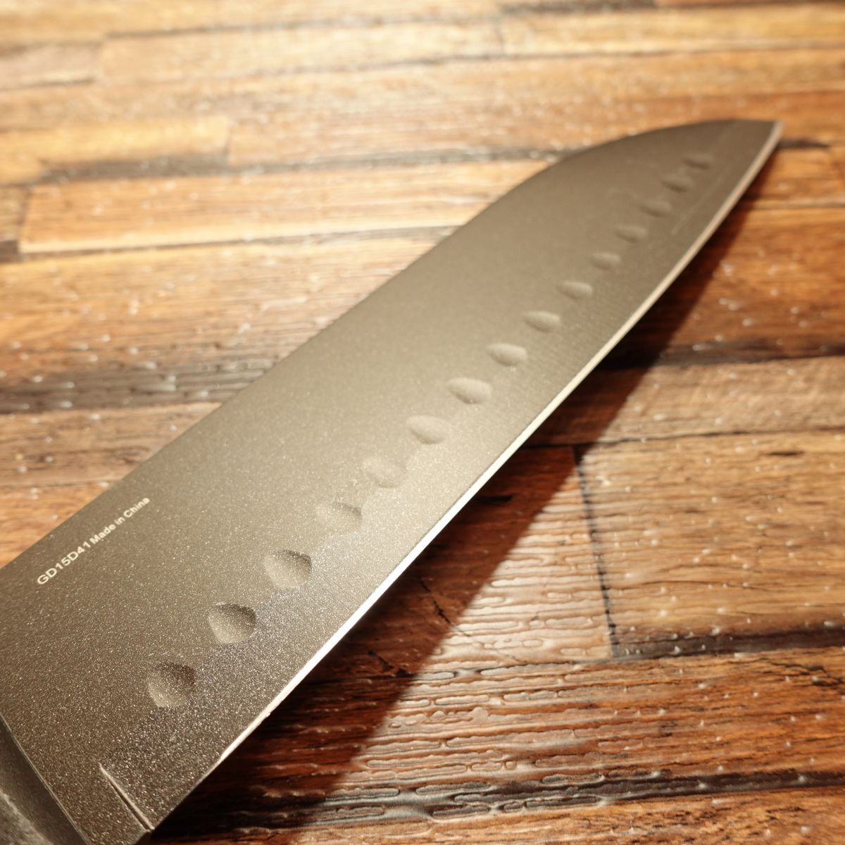 ROYALVKB Santoku Knife, Sharpened, Black Coating, Dimpled, Double-edged, Nearly Unused