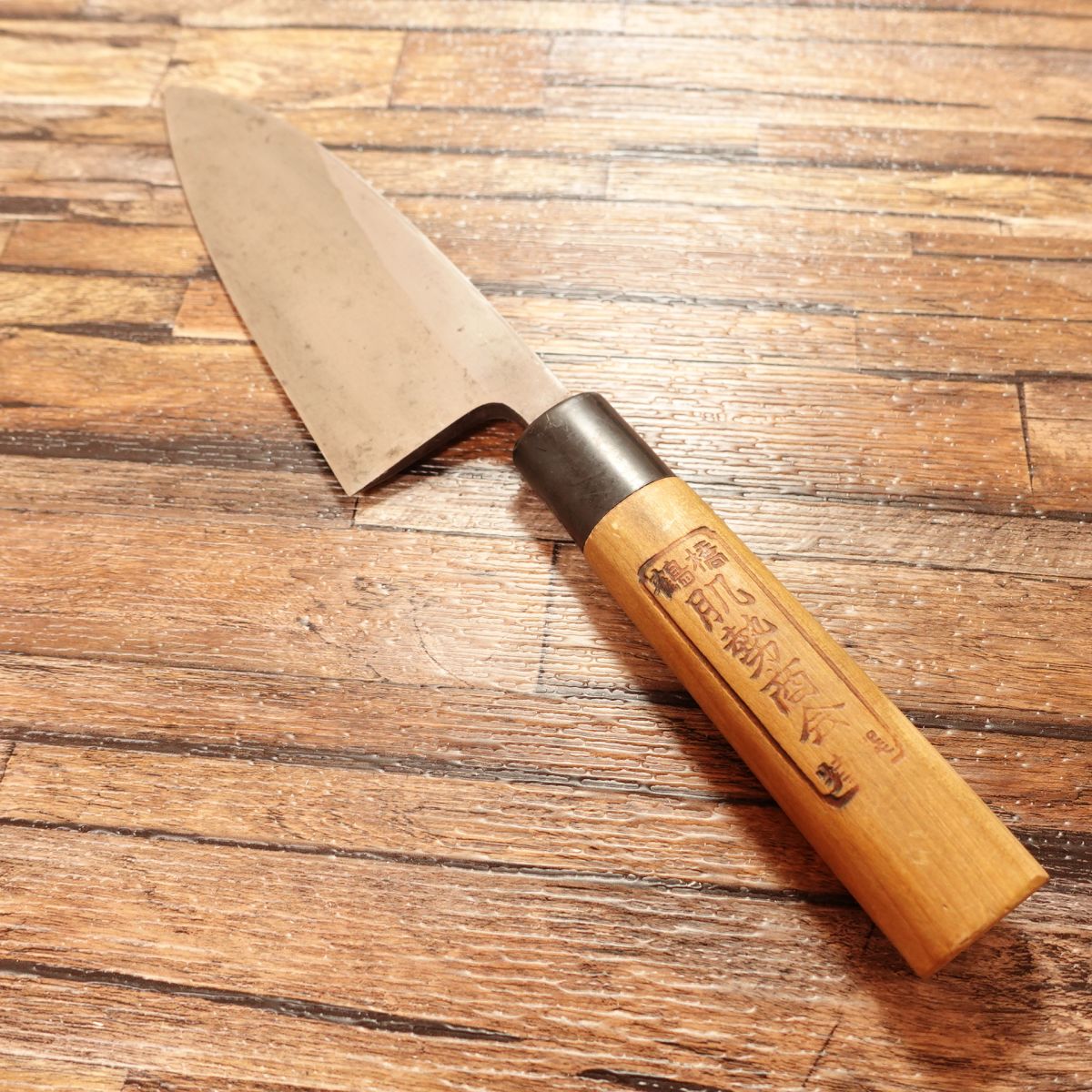 Sakai Kikutora Deba Knife, Sharpened, Single-edged, Betsuuchi, Hand-forged, Hadase Shokai, Superior Quality