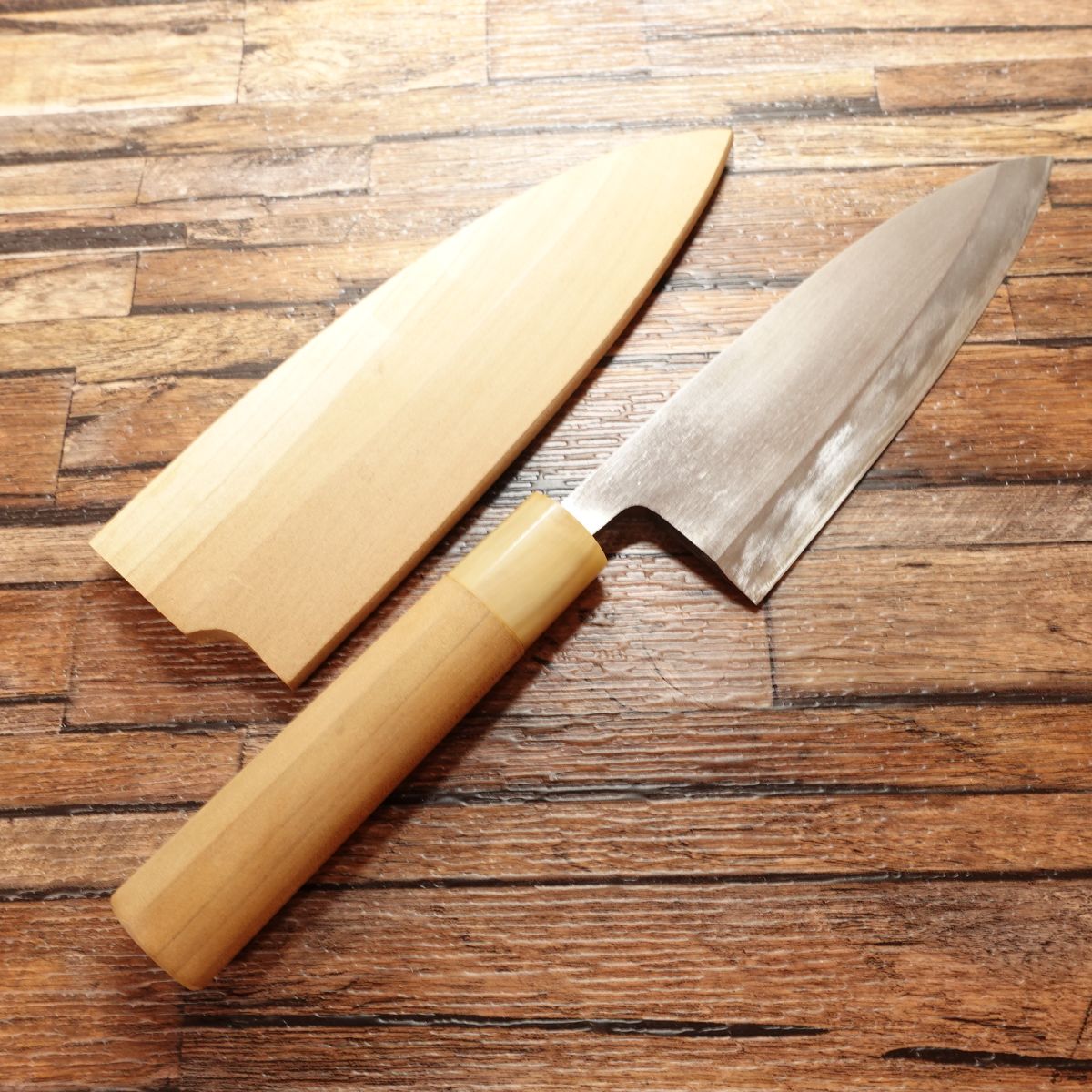 Tsukiji Masamoto Deba Knife, Sharpened, White Water Buffalo Horn Handle, With Wooden Sheath, Steel