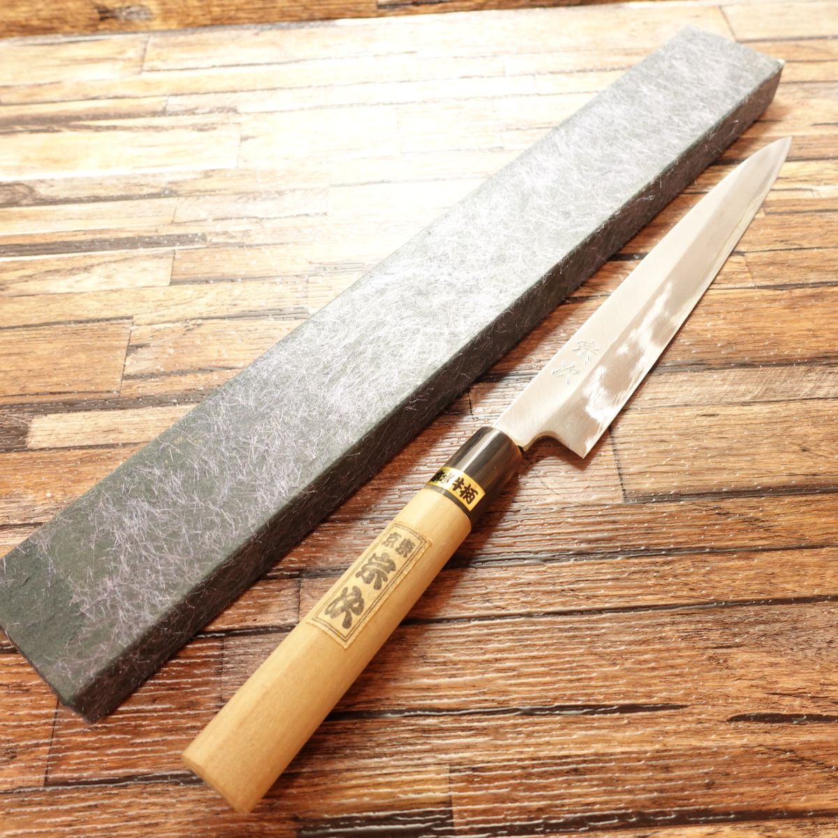 Munetsugu Yanagiba Knife, Sharpened, Sashimi Knife, Water Buffalo Horn Handle, With Sticker, Nearly Unused, With Box