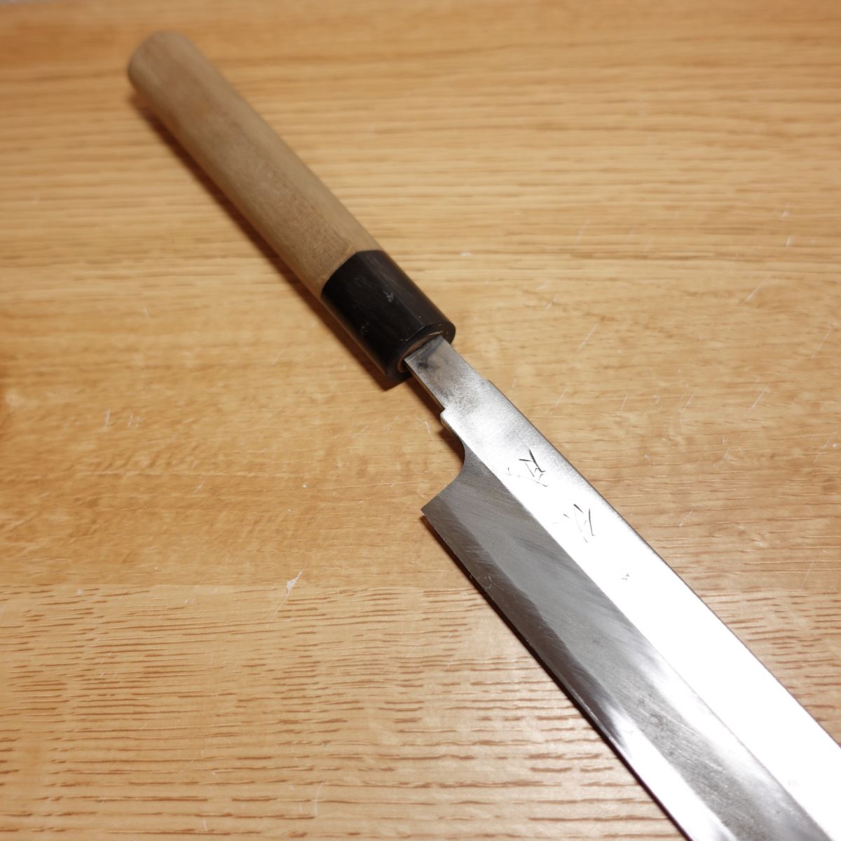 Sukenari Yanagiba Messer, geschärft, Sashimi-Messer, 1 Shaku, Griff aus Wasserbüffelhorn, einschneidig, Fugu-hiki, Yanagi, Stahl, handgeschmiedet