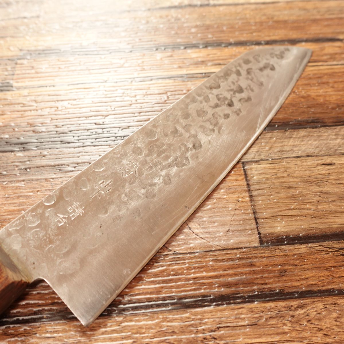 Unsui Santoku Knife, Sharpened, Hammered Pattern, Warikomi, Yamashita Approved