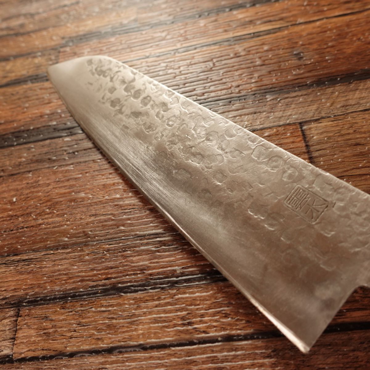 Unsui Santoku Knife, Sharpened, Hammered Pattern, Warikomi, Yamashita Approved