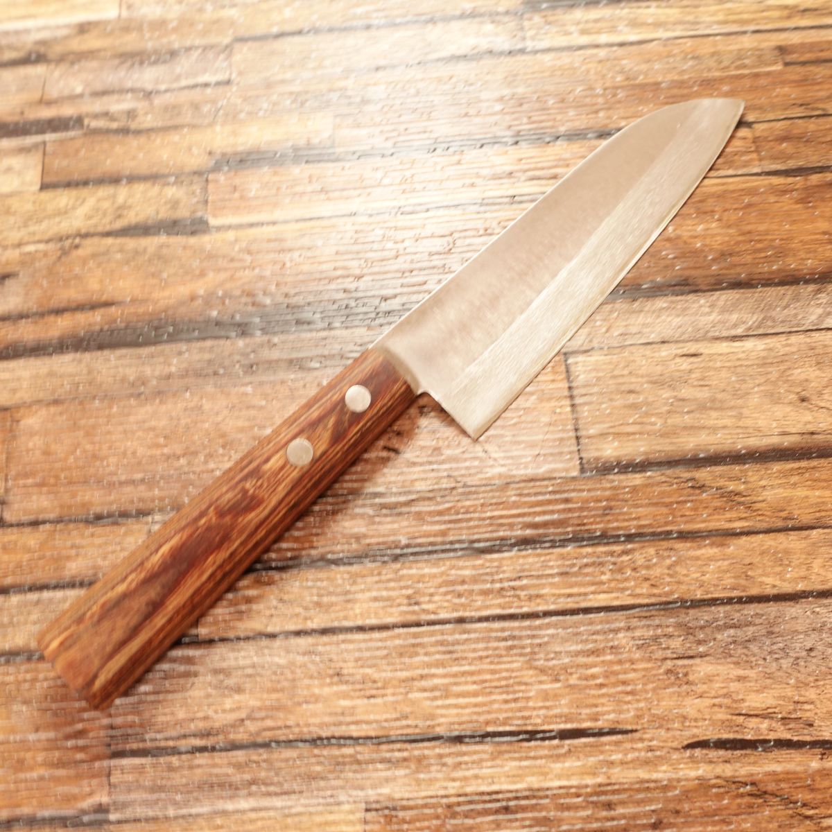 Kaneatsu Saku Santoku Knife, Sharpened, All-purpose Knife, Small Santoku, Hon-Warikomi, 3-layered, Master Craft