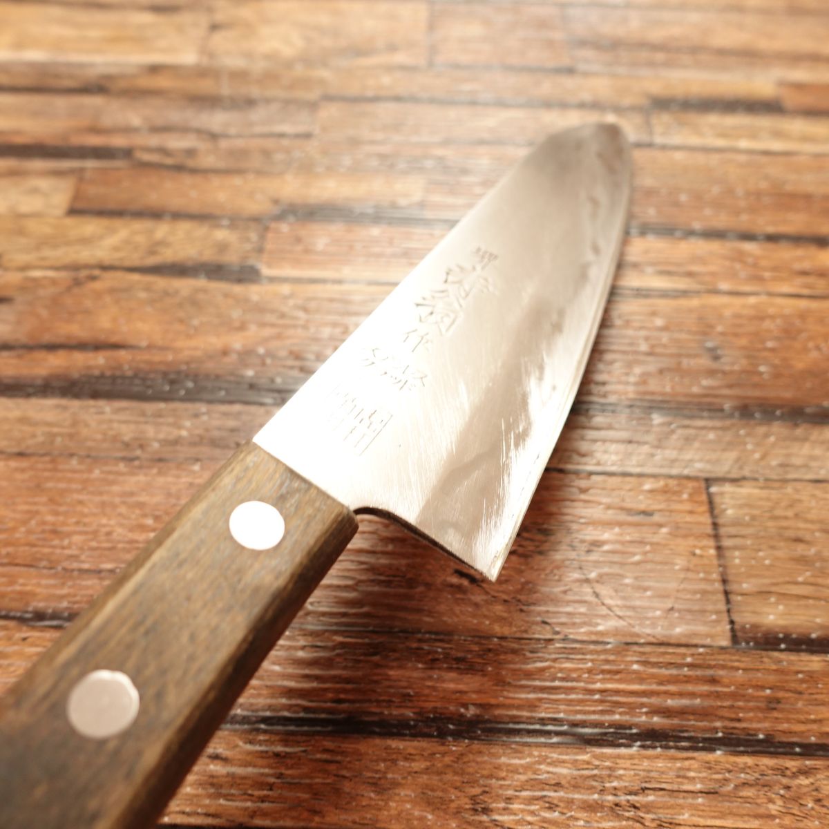 Sakai Juo Saku Santoku Knife, Sharpened, All-purpose Knife, Hon-Warikomi, 3-layered, Stainless Clad, Kikutora Betsuuchi