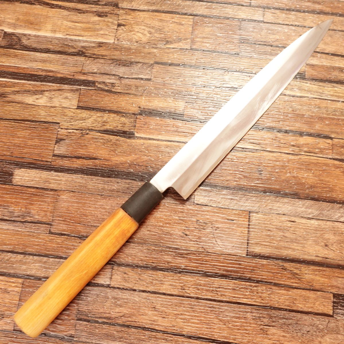 Miyabun Yanagiba Knife, Sharpened, Sashimi Knife, Steel, Minimal Signs of Use, Excellent Condition