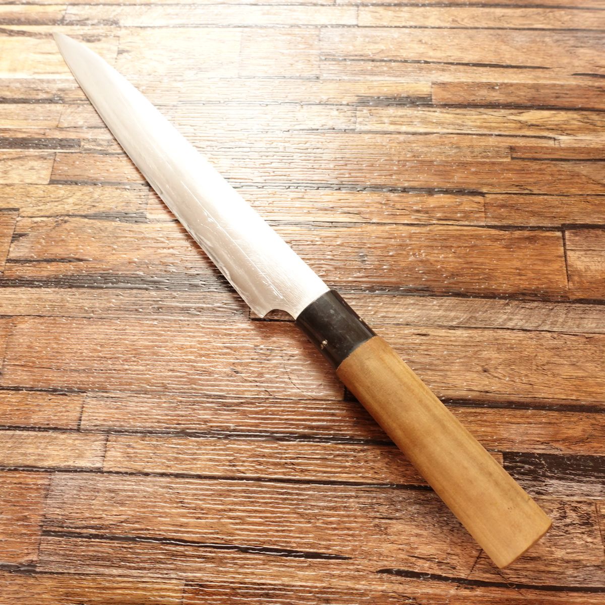 Munemitsu Yanagiba Knife, Sharpened, Double-Edged, Sashimi Knife, Hagane