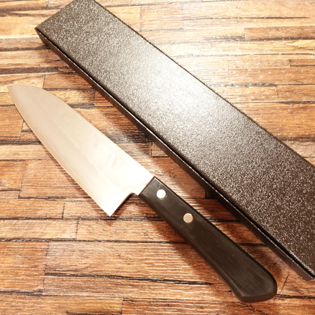 Yasuki Steel Gin-Gami Santoku Knife, Sharpened, All-purpose Knife, Stainless Steel, Unused with Sticker and Original Box