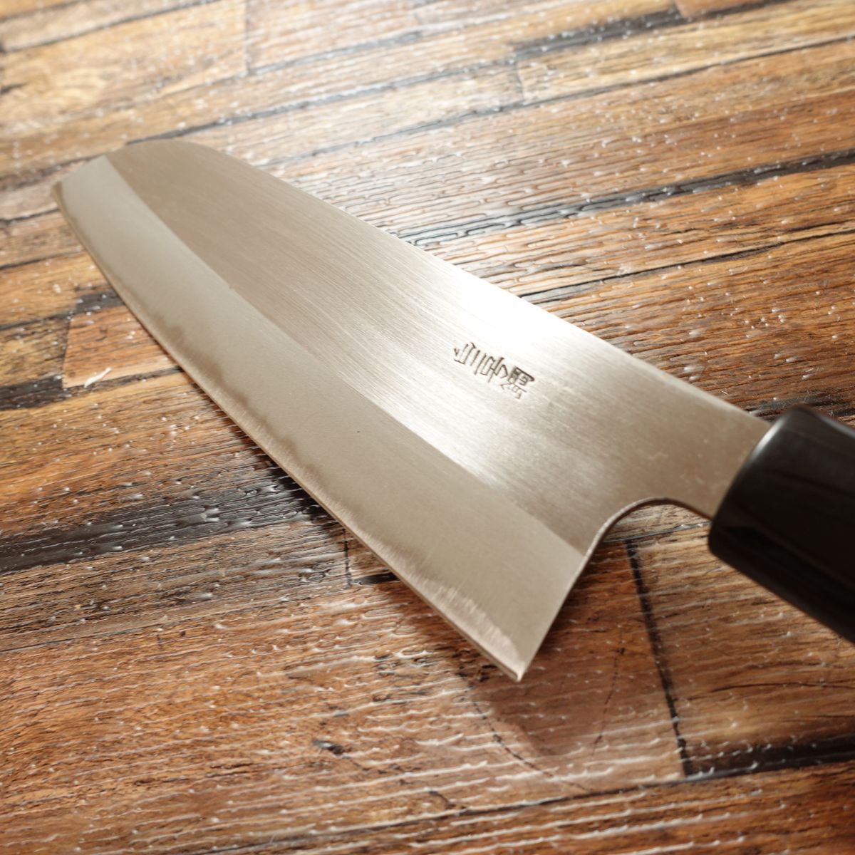 Shuichi Santoku Knife, Sharpened, Shiro-2 Steel, All-Purpose Knife, Hand-Forged, Shirogami-2, Japanese Santoku, Unused Storage Item, Boxed