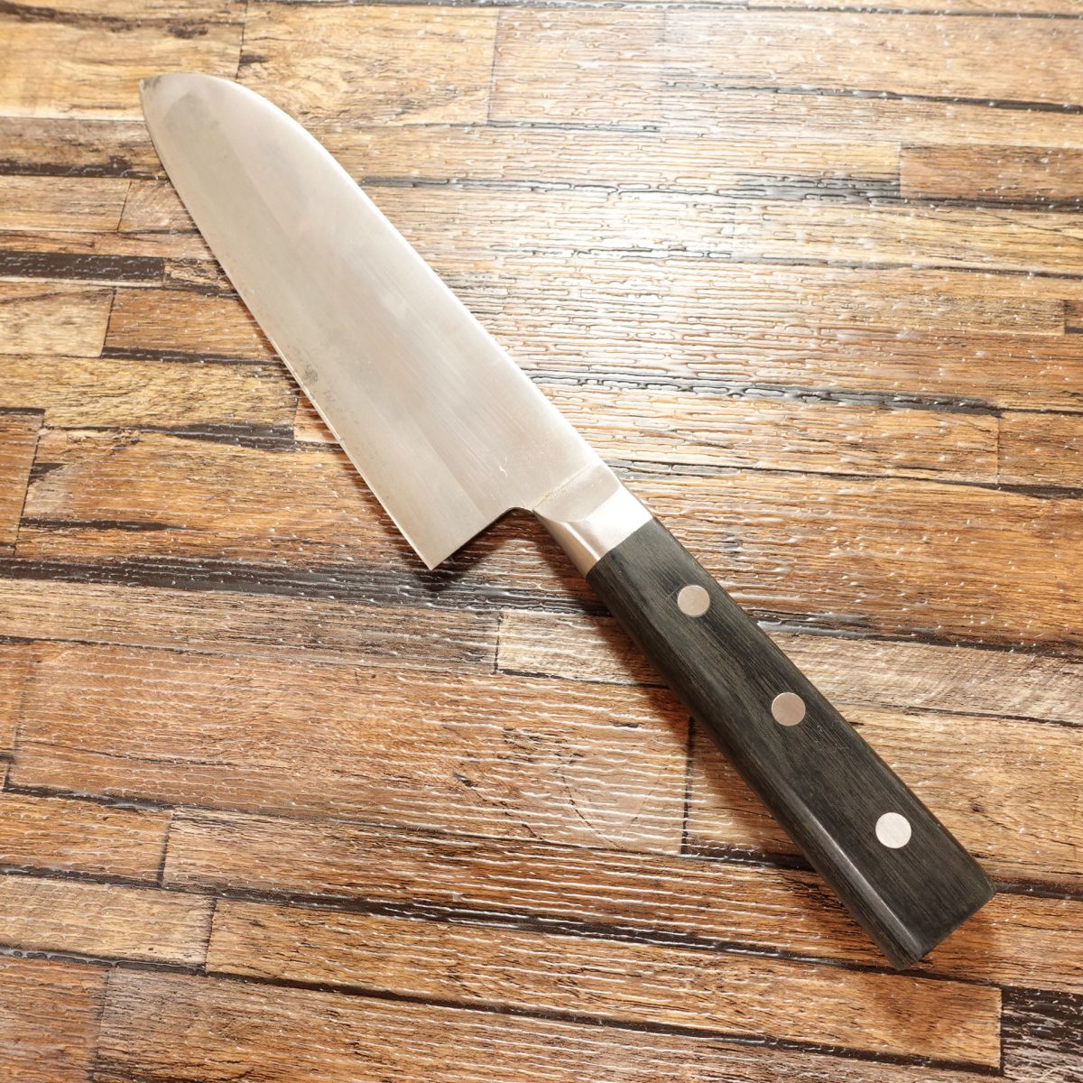 Seki Magoroku Muroya Santoku Knife, Sharpened, All-Purpose Knife, Hon-Warikomi, 3-layered Steel