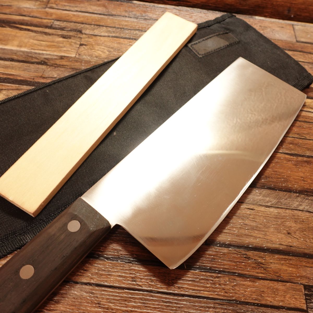 Goh Umanosuke Yoshihiro Chinese Cleaver, Sharpened, Stainless Steel, with Wooden Blade Protector and Case