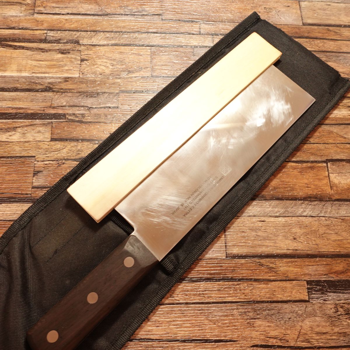 Goh Umanosuke Yoshihiro Chinese Cleaver, Sharpened, Stainless Steel, with Wooden Blade Protector and Case