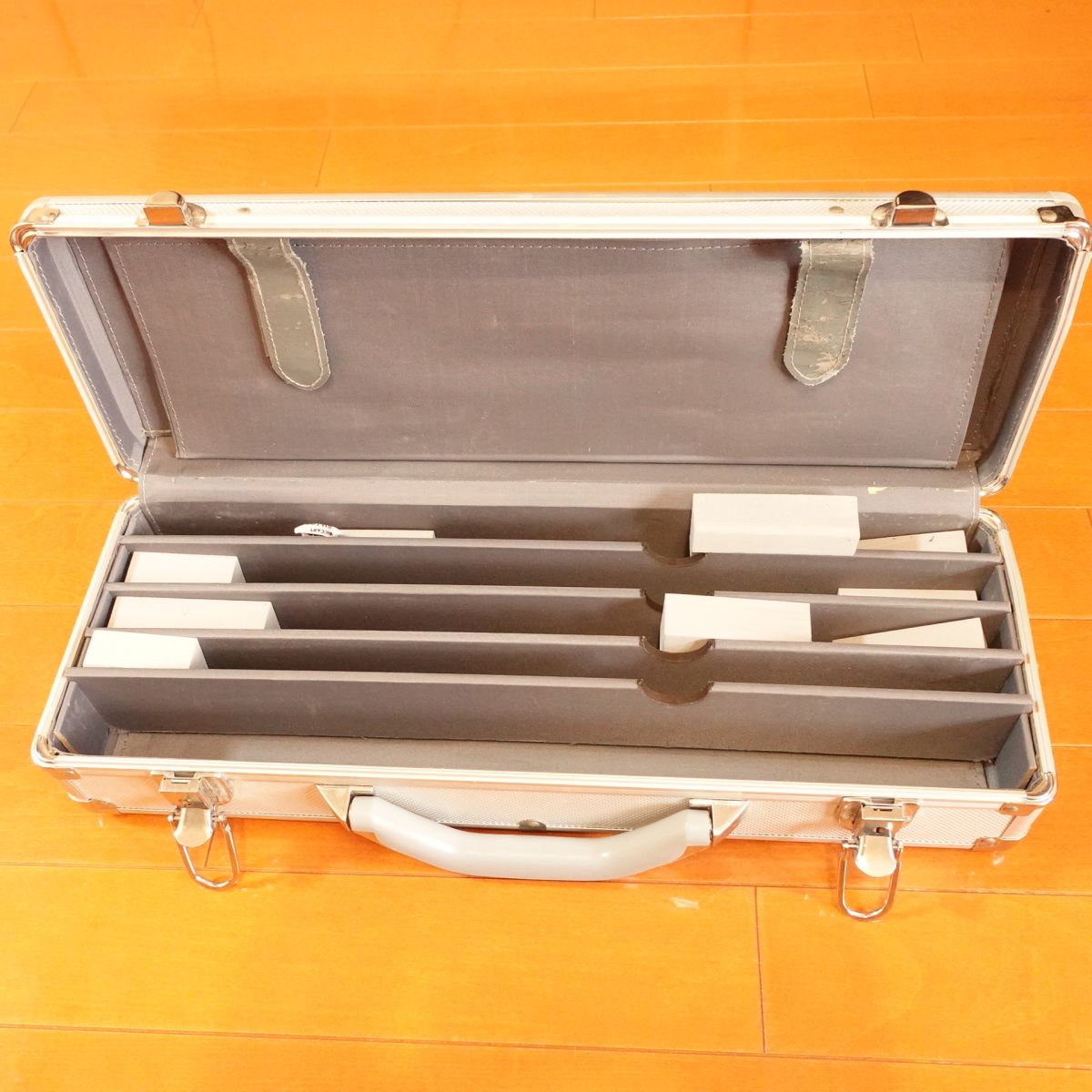 Silver Hard Case for Kitchen Knives, Knife Storage Bag, Aluminum Duralumin