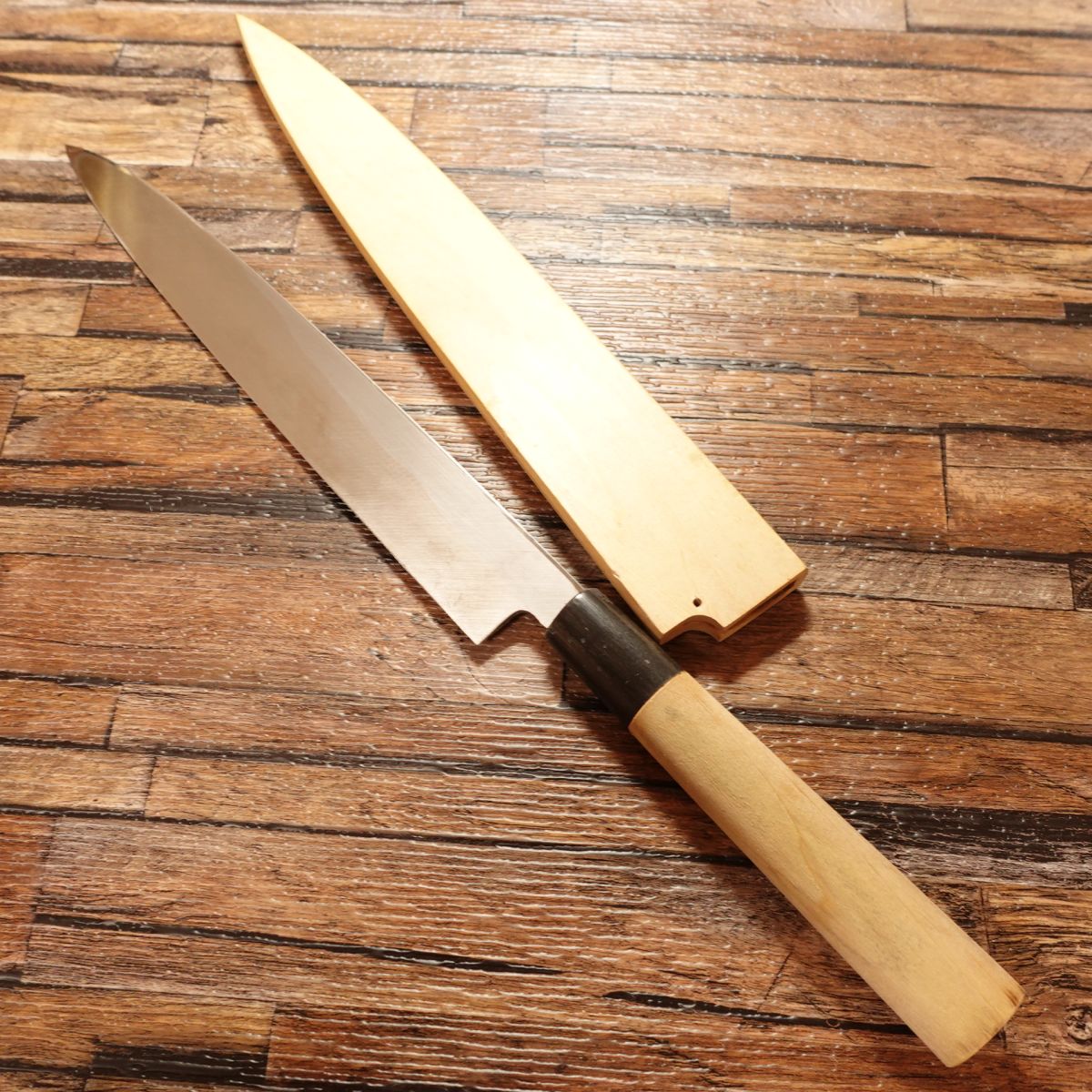 Sakai Toji Yanagiba Knife, Sharpened, Water Buffalo Handle, Sashimi Knife, Wooden Sheath, Nearly Unused