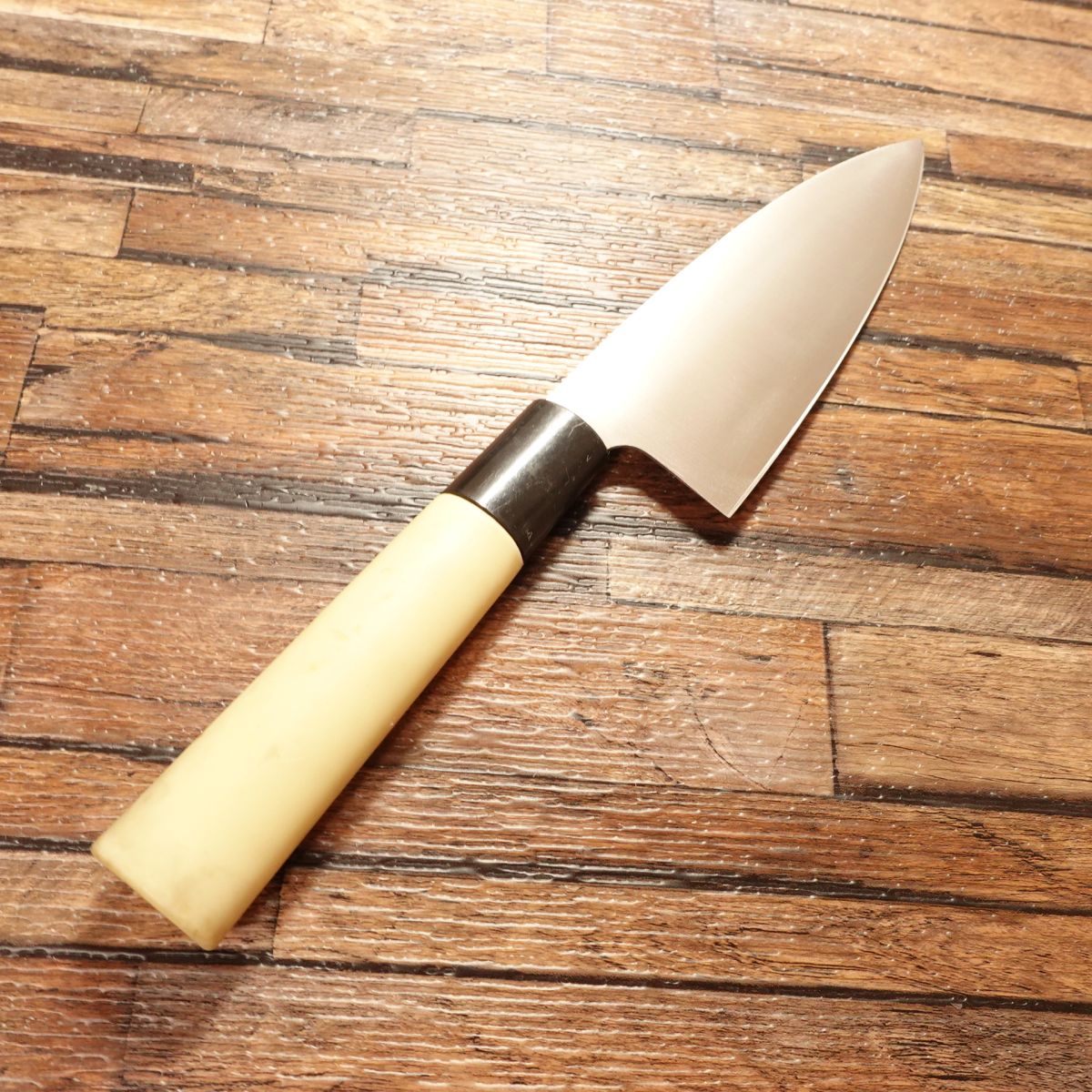 Chanko Dining Waka Deba Knife, Sharpened, All-Purpose Fish Knife, Aji-Kiri, Stainless Steel, 135mm