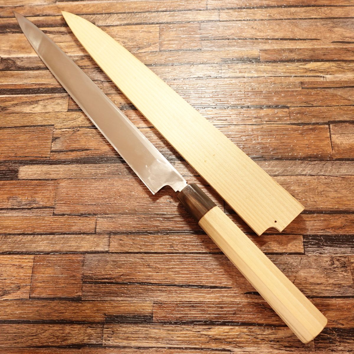 Yasuyuki Honyaki Fugu-Hiki Knife, Sharpened, Yanagiba Knife, Sashimi Knife, Water Buffalo Octagonal Handle, Sanbo, Nearly Unused, Comes with Wooden Sheath