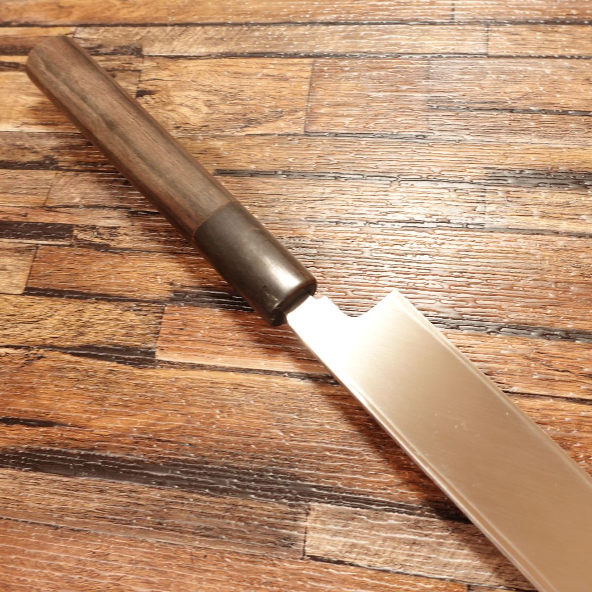 Yanagiba Knife, Sharpened, High-Grade Stainless Steel, Water Buffalo Handle, Sashimi Knife, No Engraving, Mirror Finish, Nearly Unused Stored Item, Comes with Wooden Sheath