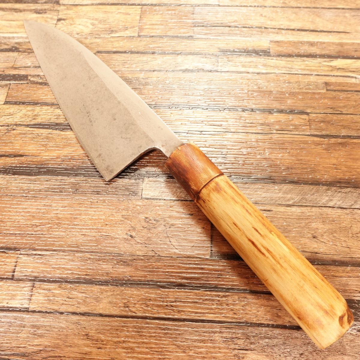 Shinjuku Ando Deba Knife, Sharpened, Water Buffalo Handle, 180mm, Thick Blade