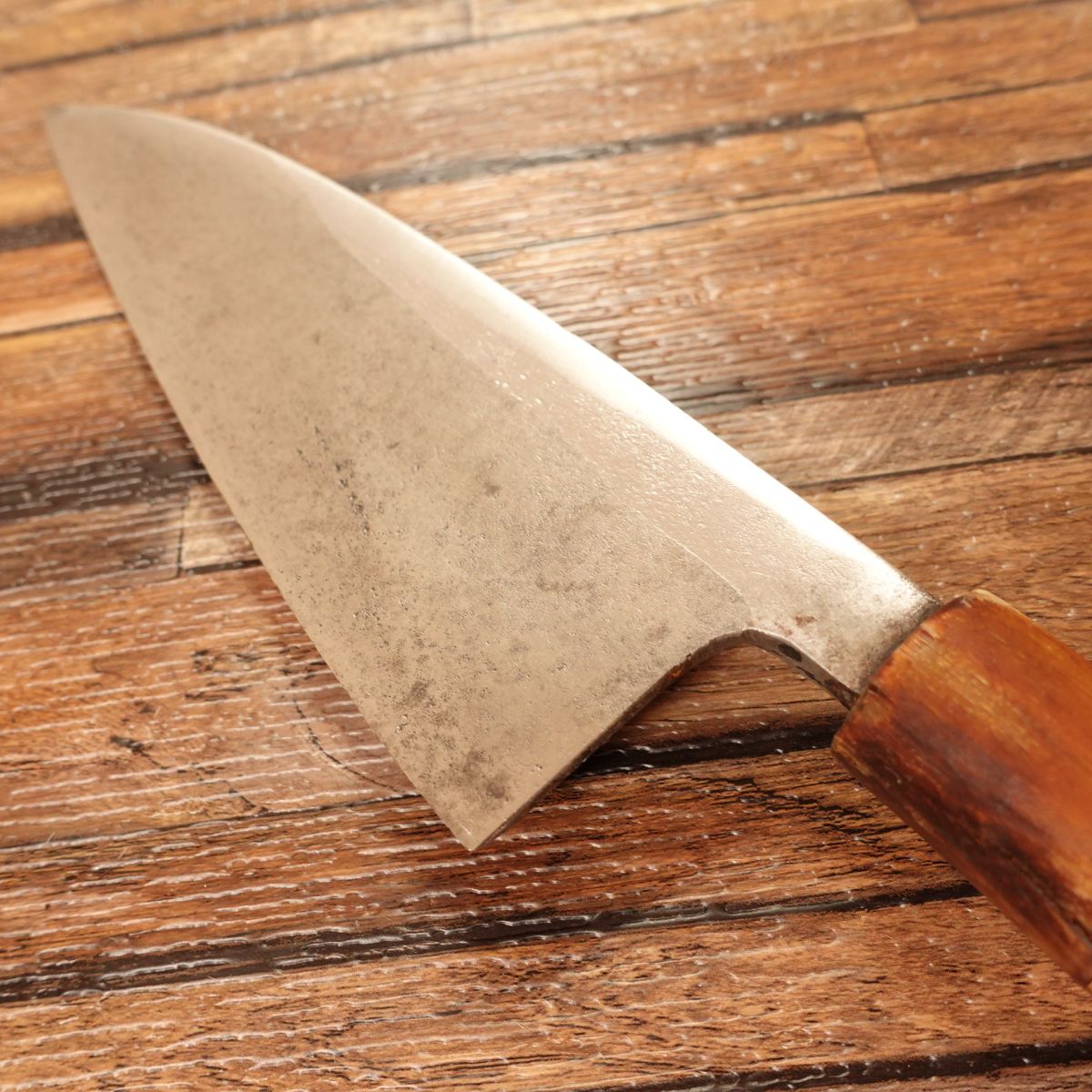 Shinjuku Ando Deba Knife, Sharpened, Water Buffalo Handle, 180mm, Thick Blade