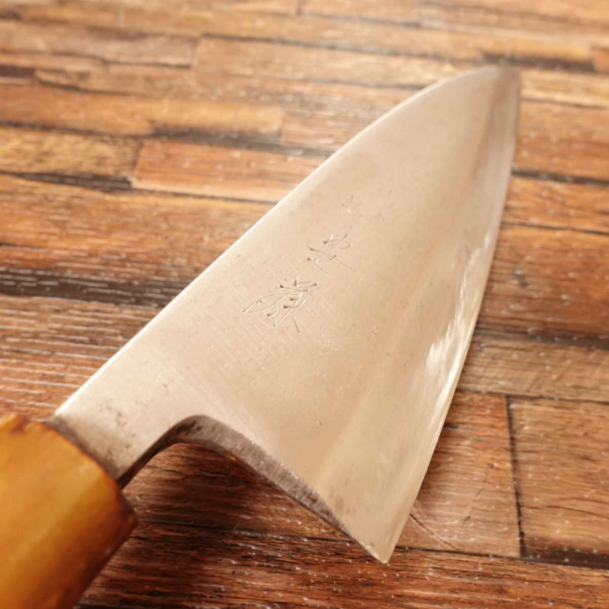 Shinjuku Ando Deba Knife, Sharpened, Water Buffalo Handle, 180mm, Thick Blade