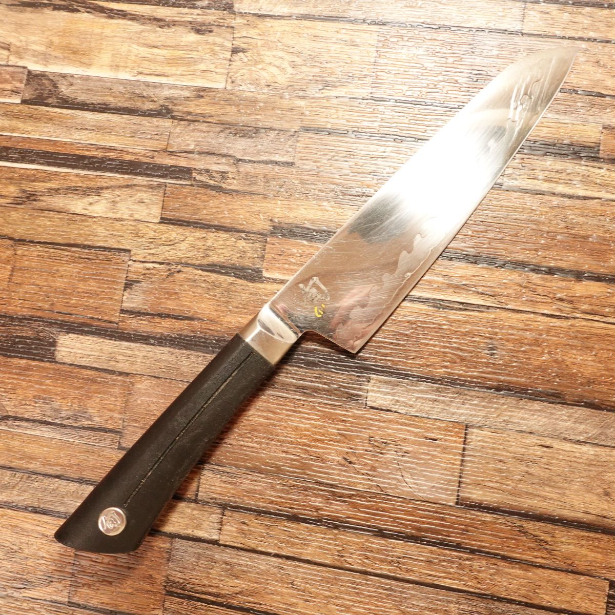 Shun SORA Santoku Knife, Sharpened, All-Purpose Knife, KAI VB0702, VG10 Steel, 180mm