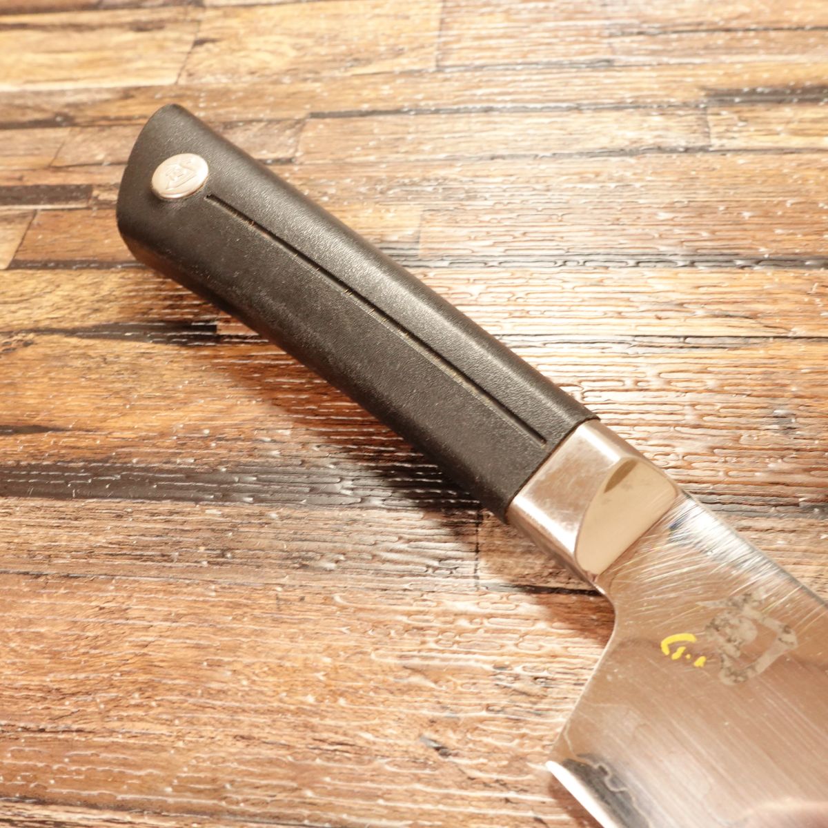 Shun SORA Santoku Knife, Sharpened, All-Purpose Knife, KAI VB0702, VG10 Steel, 180mm