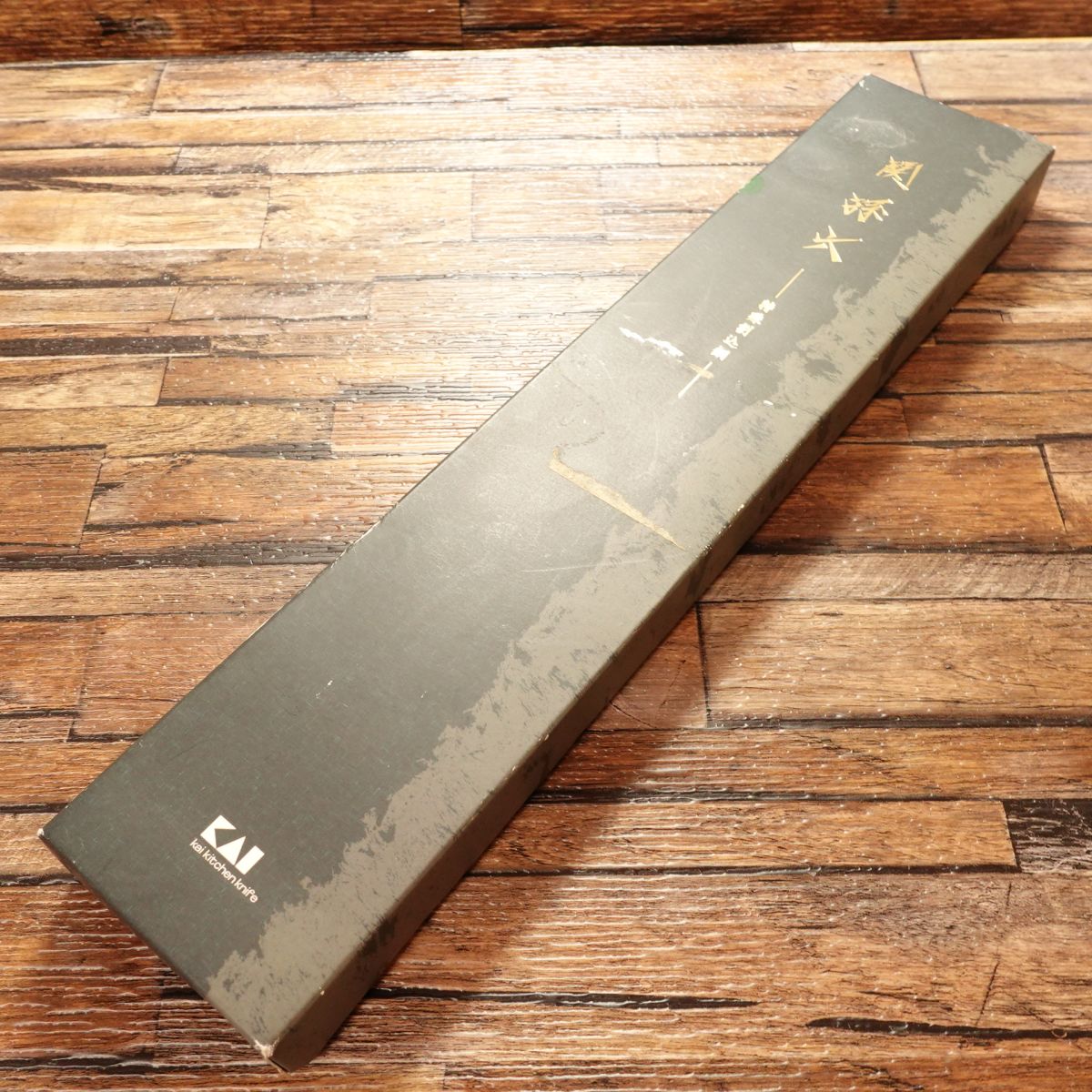 Sekimagoroku Santoku Knife, Shihou, Special Steel Warikomi, All-Purpose Knife, Unopened Stored Item, Unused, KAI Boxed, 165mm