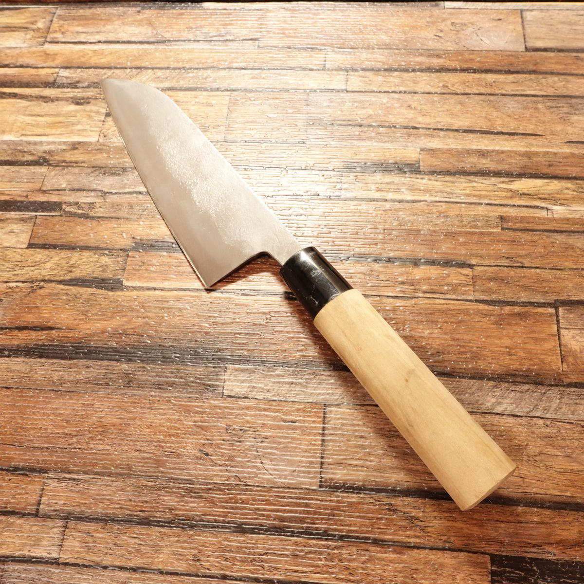 Ito Japanese Santoku Knife, Sharpened, Marusan Brand, Nashiji Finish, Hon-Warikomi Hagane Steel, 165mm