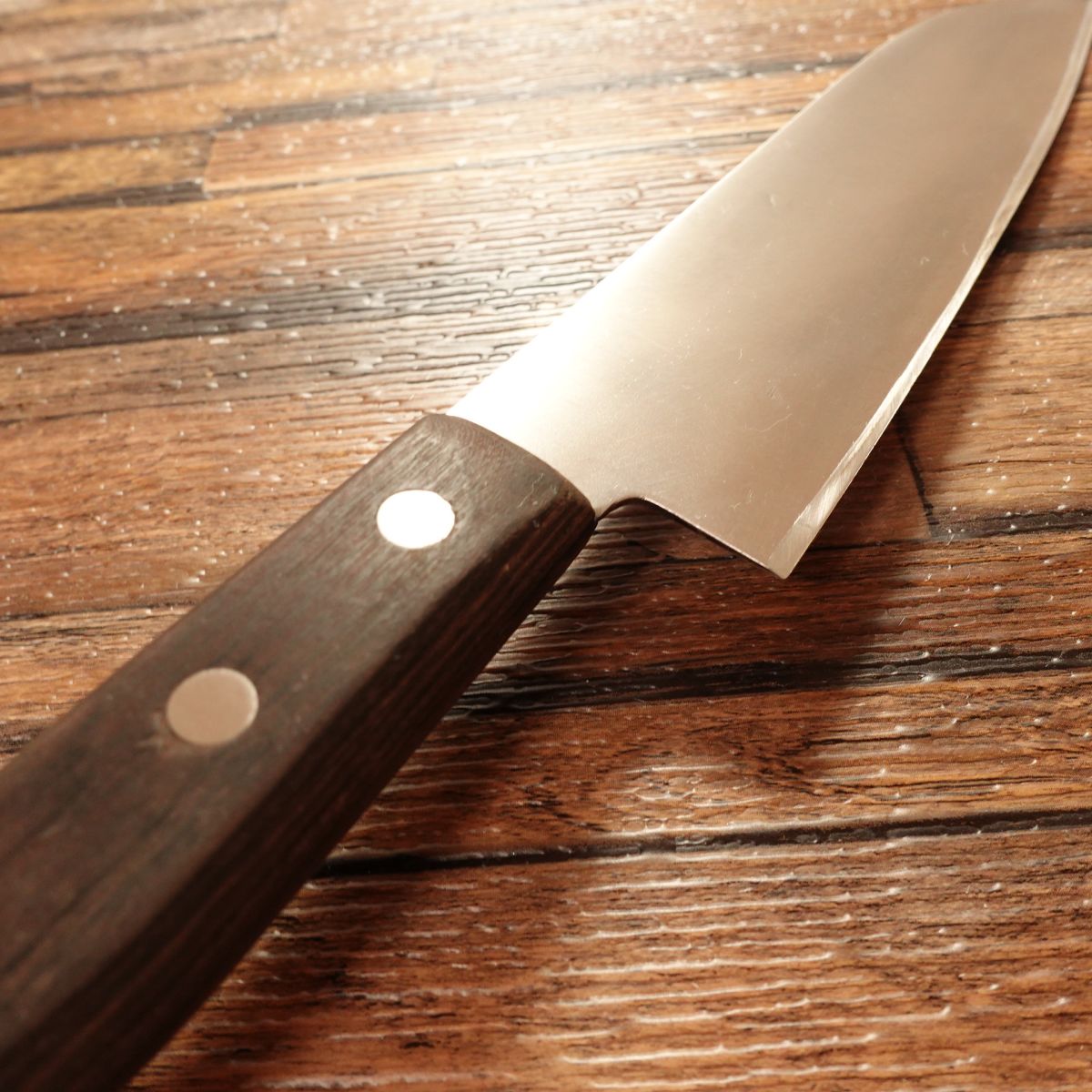 Tadawaki Santoku Knife, Sharpened, All-Purpose Knife, Honwarikomi, DP Treated, 160mm