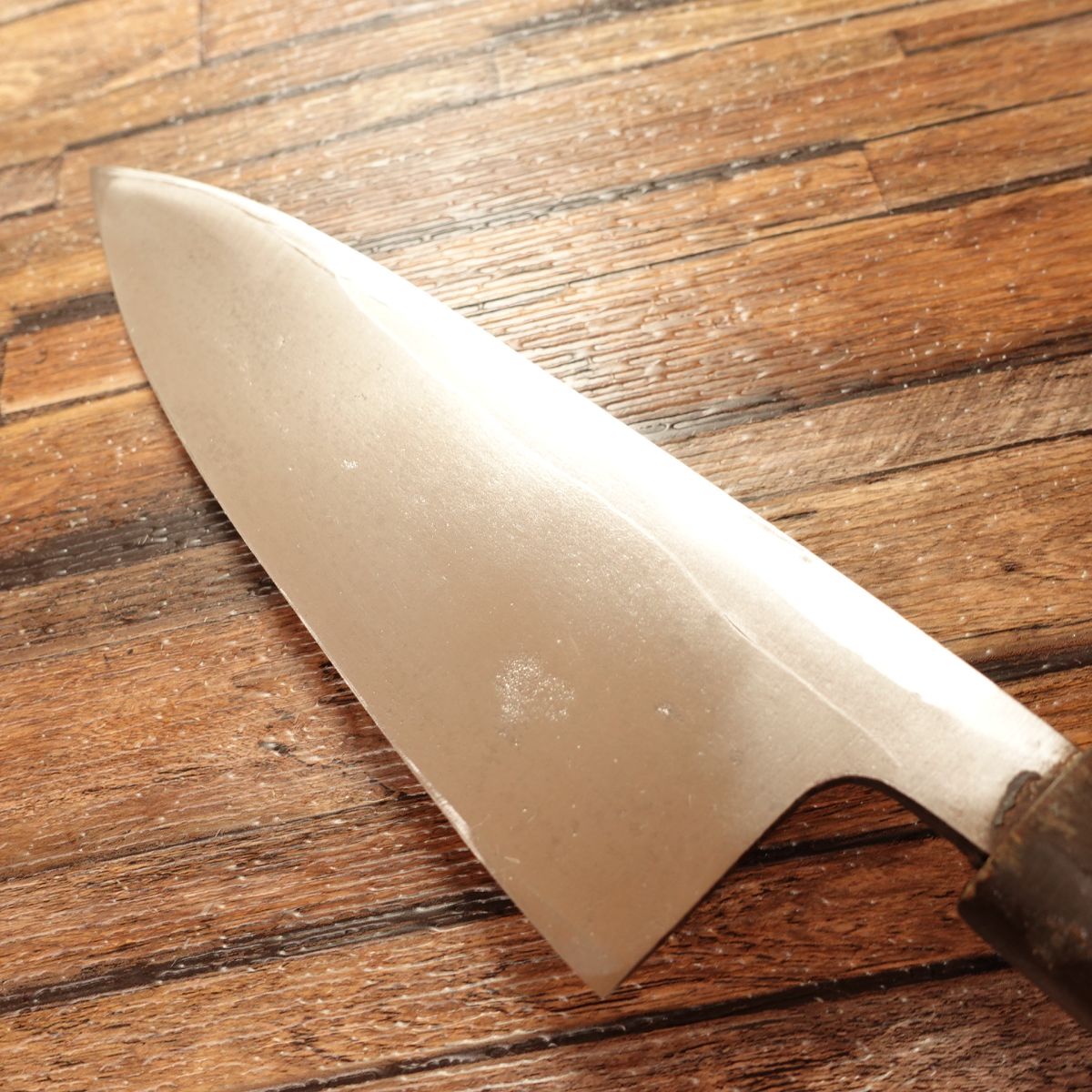 Kikuhide Large Deba Knife, Sharpened, Tokusen, Water Buffalo Handle, Hagane, Single-Edged, Spine Scratch, 205mm