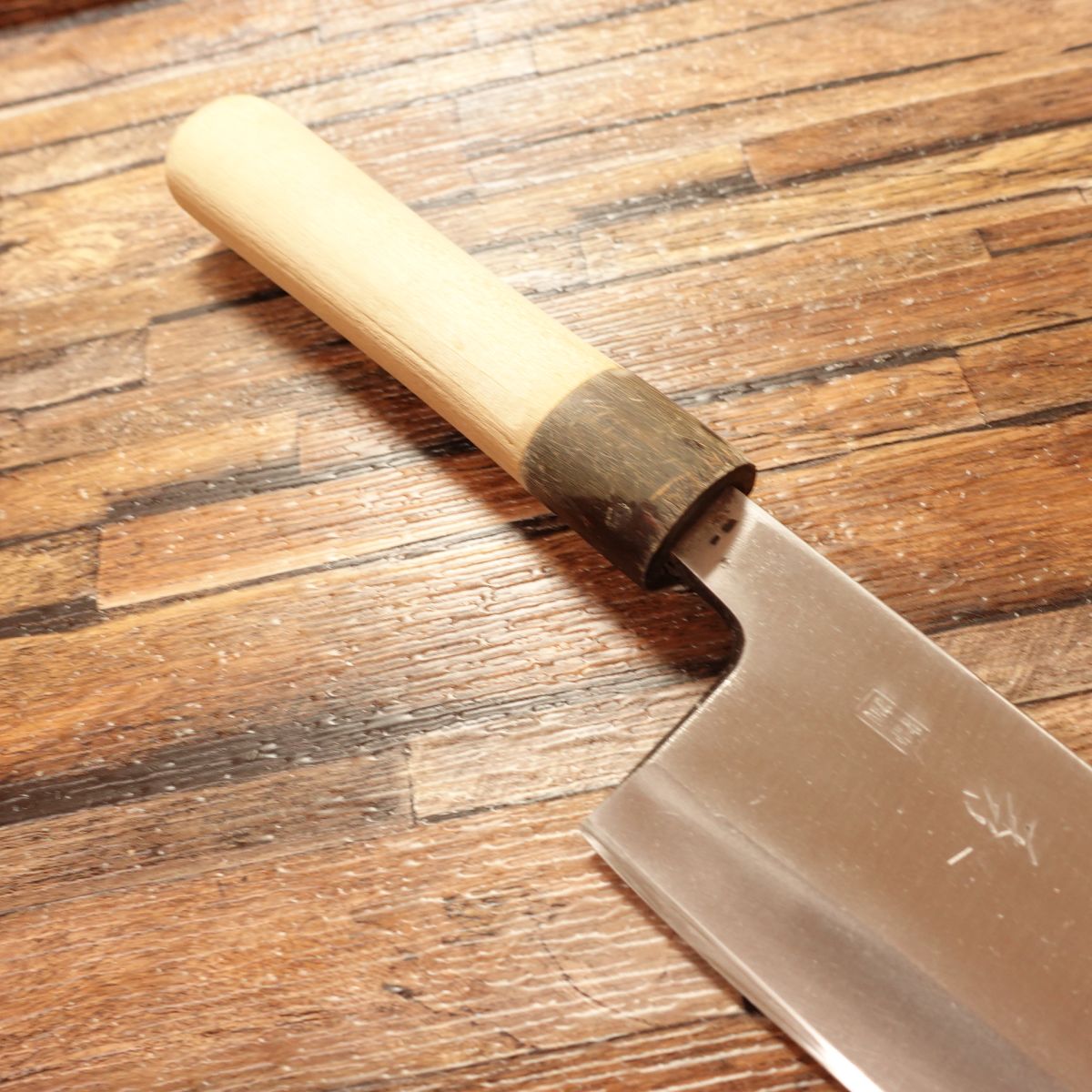 Kikuhide Large Deba Knife, Sharpened, Tokusen, Water Buffalo Handle, Hagane, Single-Edged, Spine Scratch, 205mm
