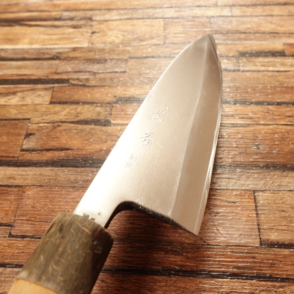 Kikuhide Large Deba Knife, Sharpened, Tokusen, Water Buffalo Handle, Hagane, Single-Edged, Spine Scratch, 205mm