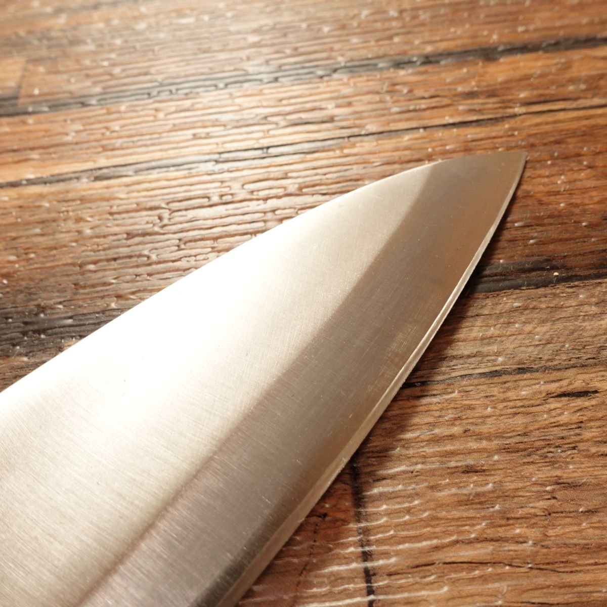 Izutsuki Kiya Deba Knife, Sharpened, Buffalo Horn Handle, With Small Crack, Minimal Use, Budget-Friendly, 155mm