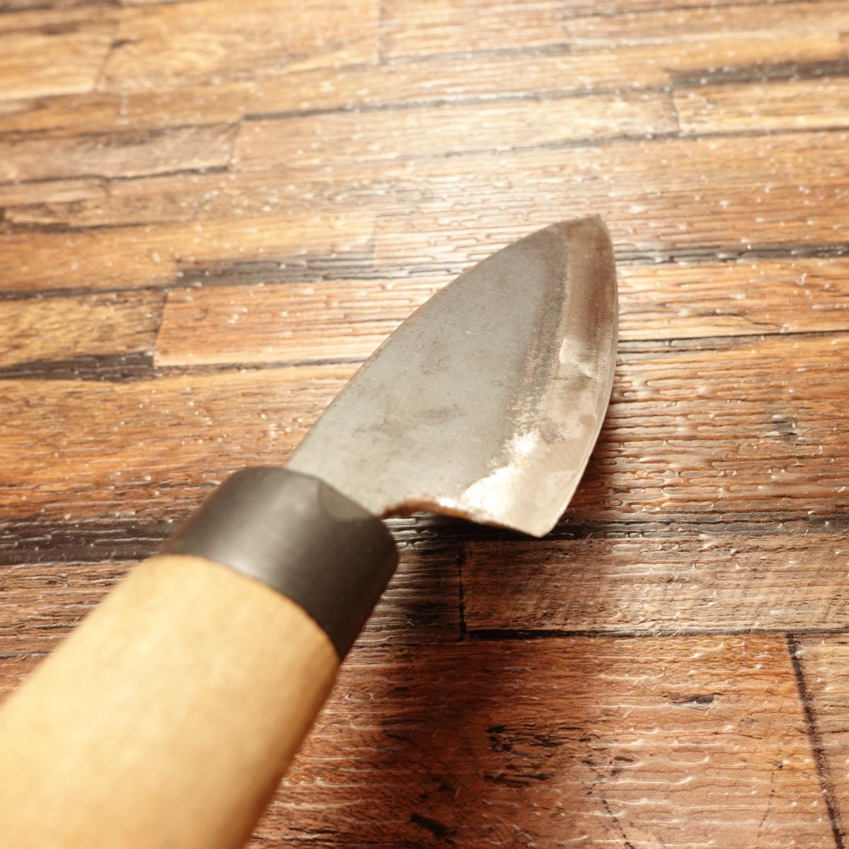 Kuro-Uchi Aji-Kiri Knife, Sharpened, Small Deba Knife, Double Bevel, Hagane, Thin Blade, 100mm