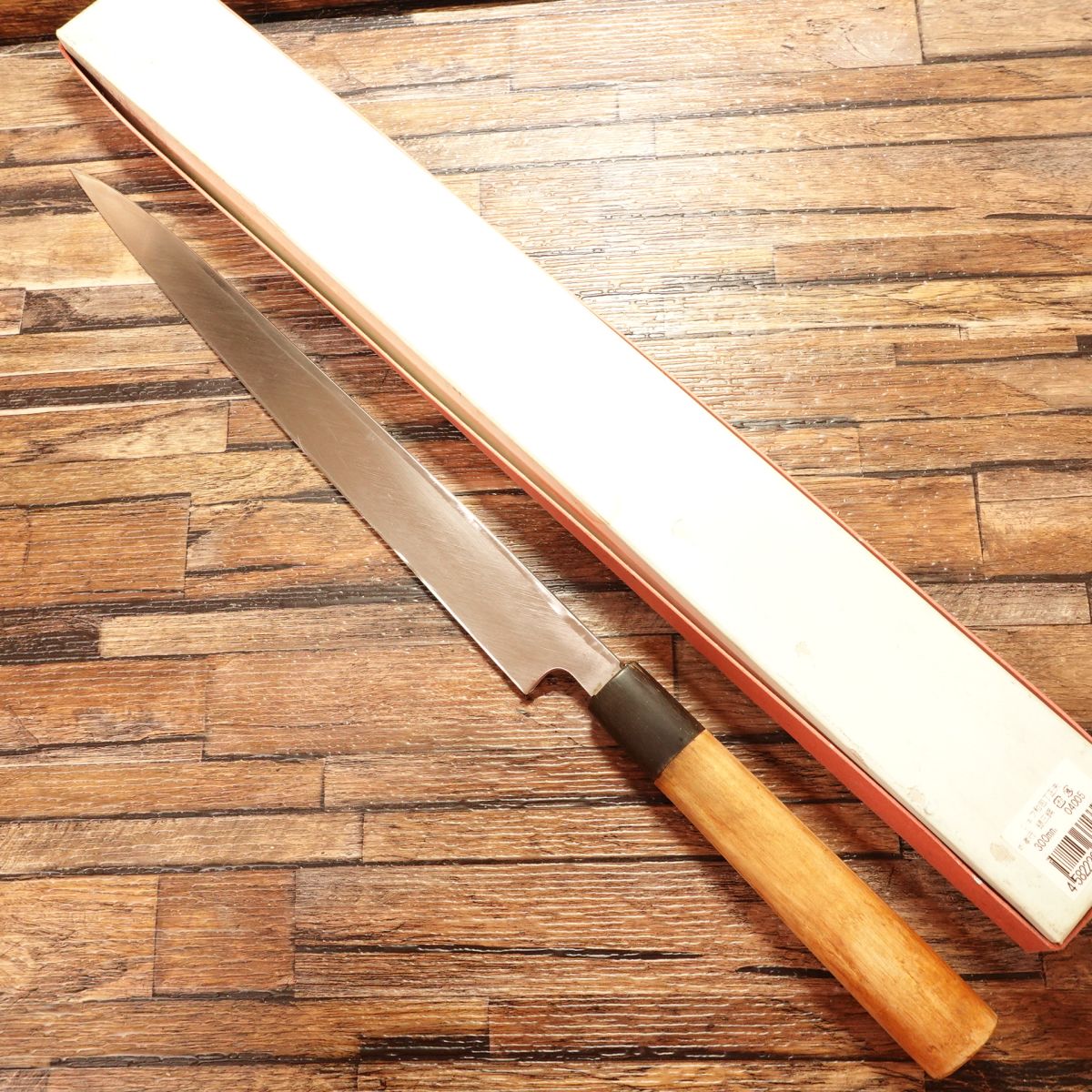 Sakai Takayuki Yanagiba Knife, Sharpened, Water Buffalo Handle, Gin-San Stainless Steel (Ginsan No.3), Sashimi Knife, Boxed, 300mm