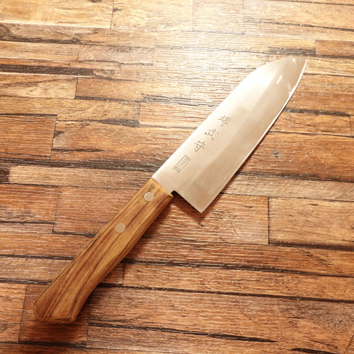 Sakai Takemori Santoku Knife, Sharpened, Molybdenum Stainless, All-Purpose Knife, 165mm