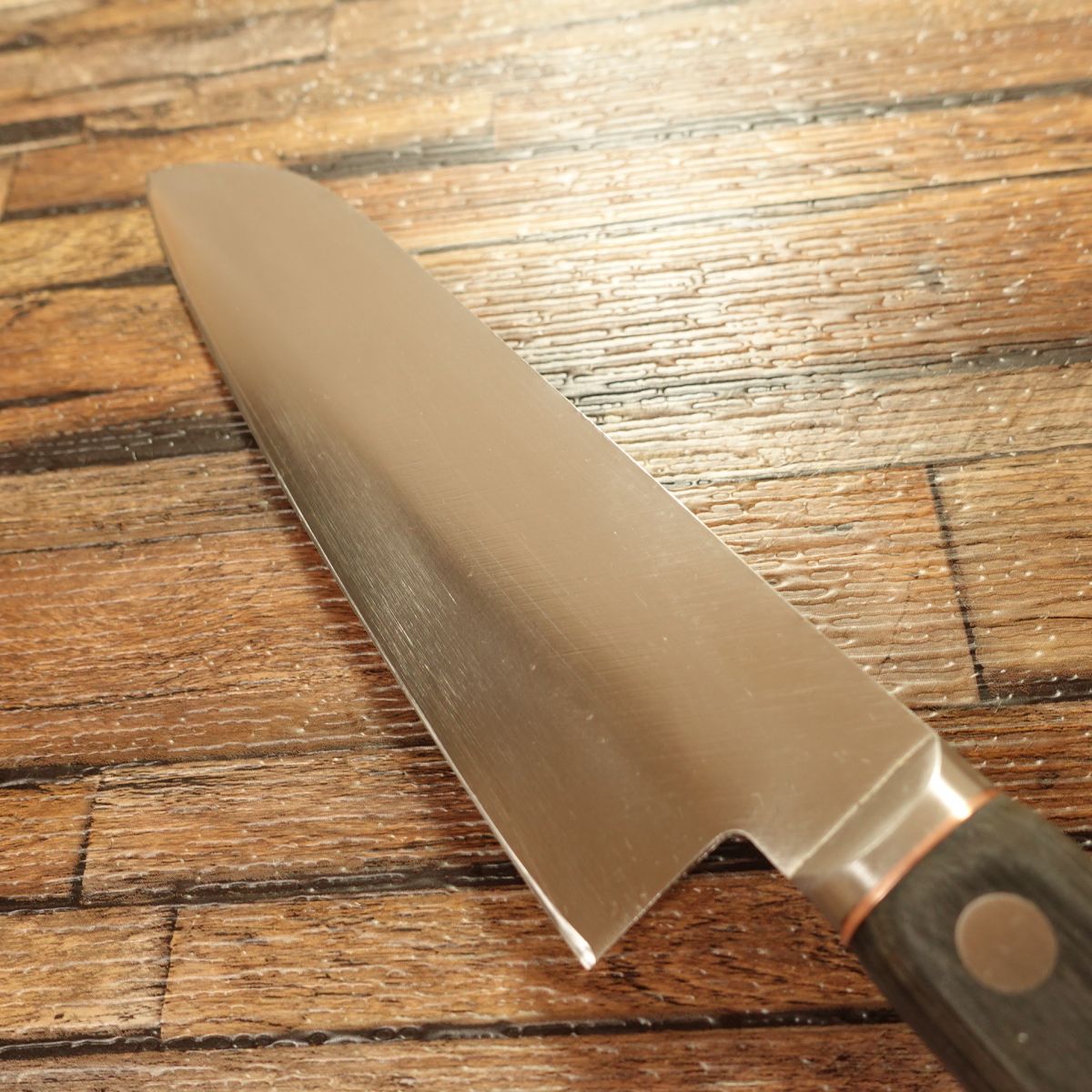Jikko Santoku Knife, Sharpened, Rust-Resistant Warikomi, GOLD Series, All-Purpose Knife, Jikko-made, 170mm