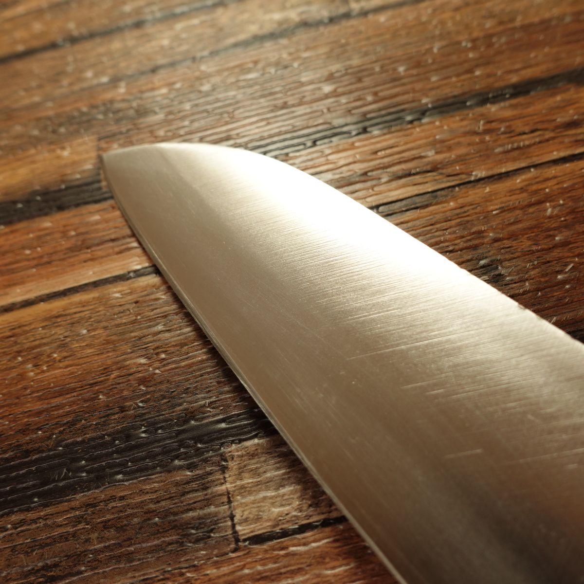 Jikko Santoku Knife, Sharpened, Rust-Resistant Warikomi, GOLD Series, All-Purpose Knife, Jikko-made, 170mm