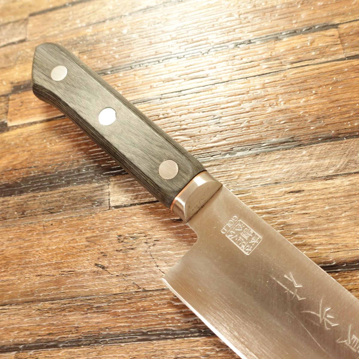 Jikko Santoku Knife, Sharpened, Rust-Resistant Warikomi, GOLD Series, All-Purpose Knife, Jikko-made, 170mm